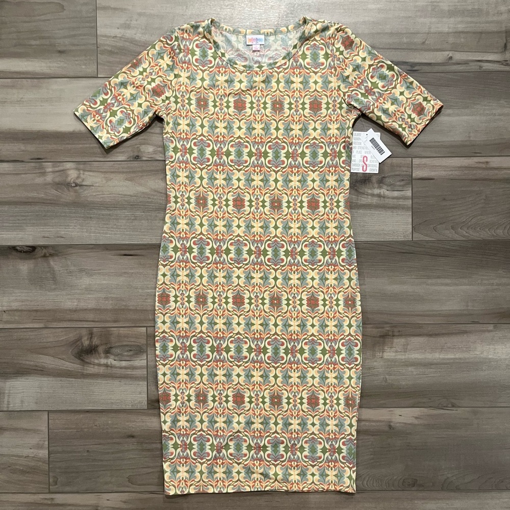 LuLaRoe Julia Small